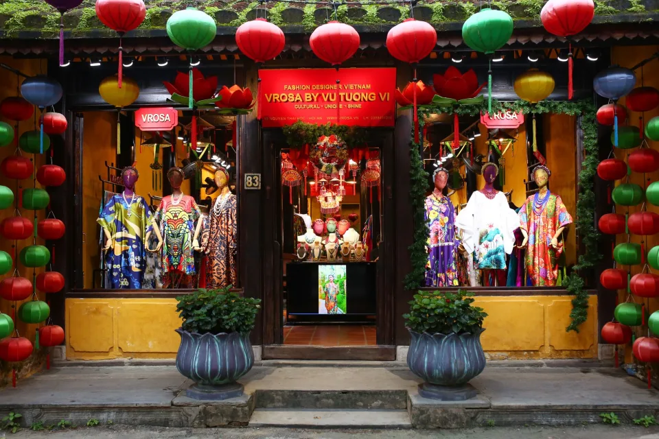 Kệ phụ kiện và túi xách